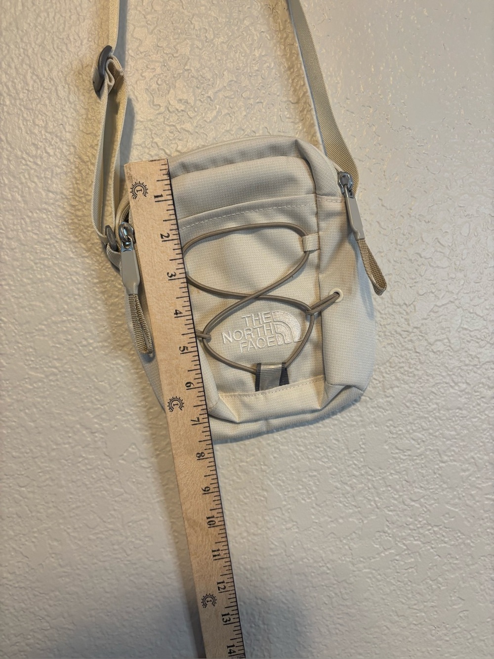 The North Face Cross Body Bag Purse Hiking Lightweight Neutral Tan - Picture 7 of 8